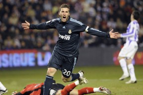 JIUYOU GAMING-意甲尘埃落定：尤文在补时2-1险胜拉齐奥，榜首之争持续升温，尤文提前2轮意甲夺冠