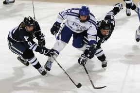 9游-荒野行动“生存王者”神战火热开战，荒野行动wg