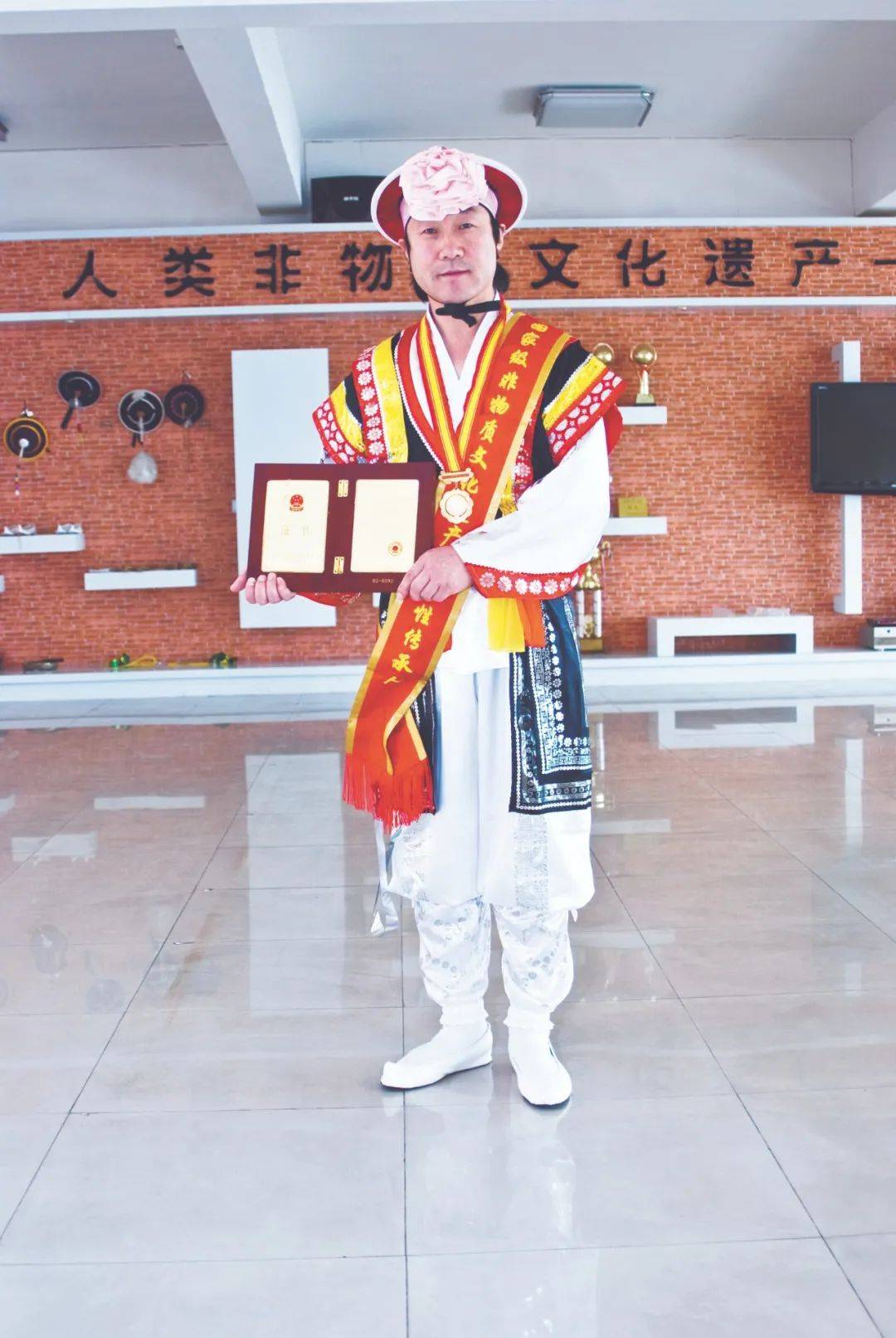 九游注册-包含传统民族舞蹈与运动融合表演，文化体育双丰收的词条