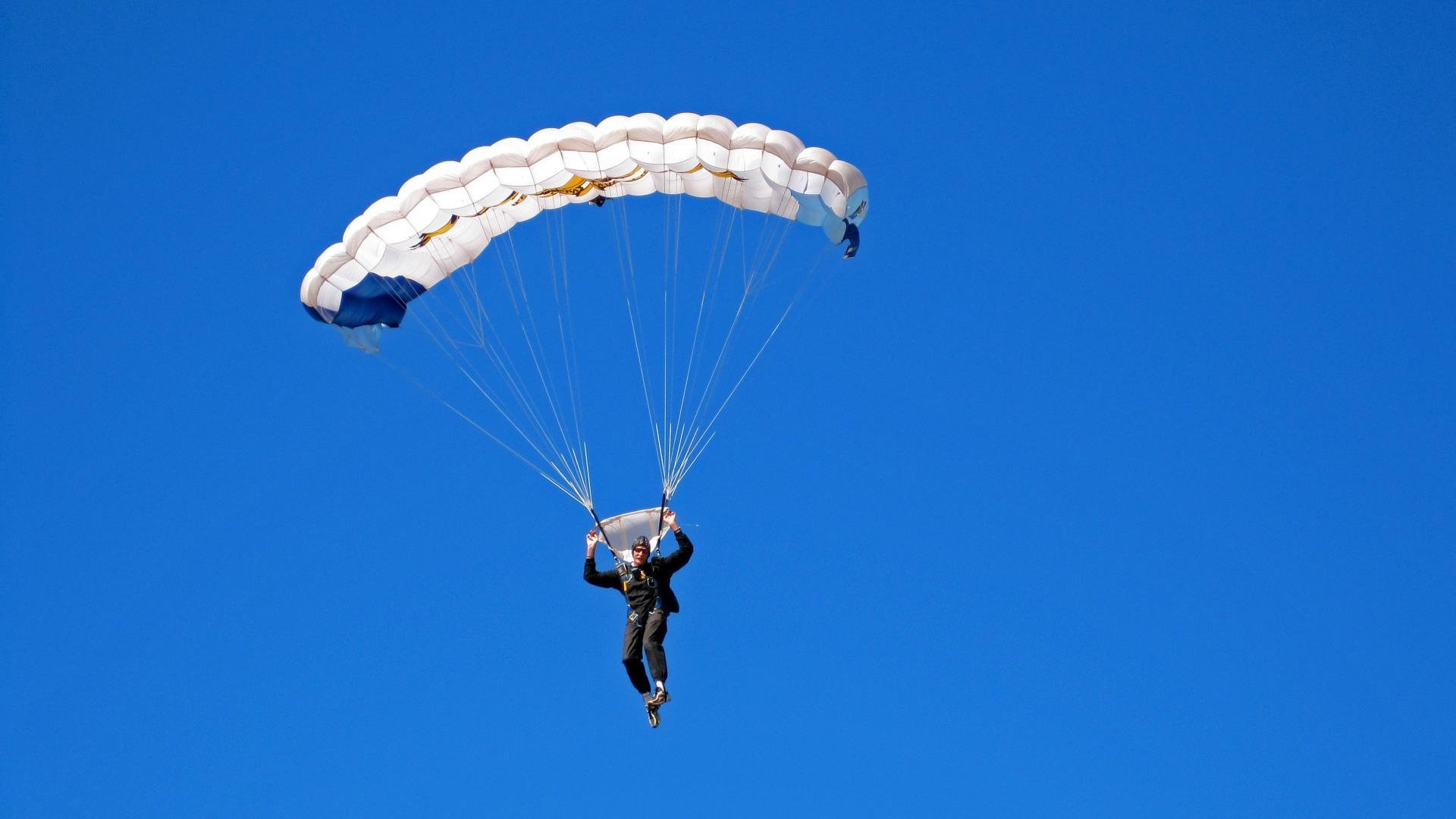 人工智能技术在电竞领域的应用:辅助训练与战术分析,人工智能对抗赛